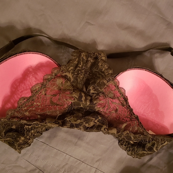 Pink bra - Picture 3 of 4